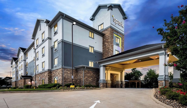 Spark by Hilton Longview