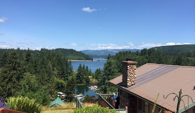 Spectacular lake view!