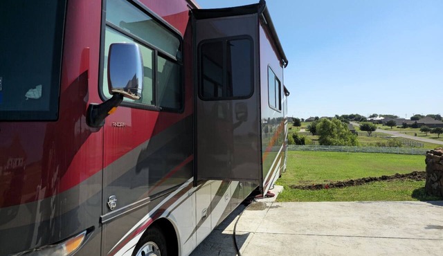 Stationary RV Oasis near Aledo-Fort Worth | Luxury - Tent