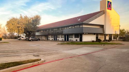 Studio 6 Suites Dallas TX - Loop 12 West