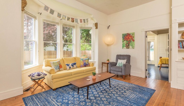 Stunning Large Apartment in the Heart of Port Townsend!