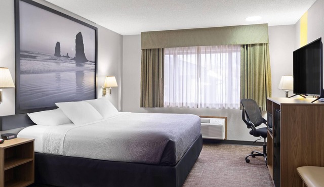 Super 8 by Wyndham Baker City
