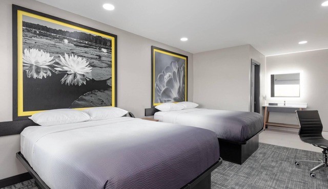 Super 8 BY Wyndham Lubbock Airport