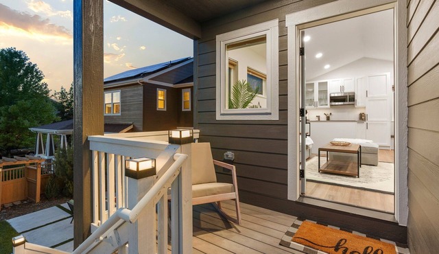 Super Cute Guest House - Bradburn Village Haven