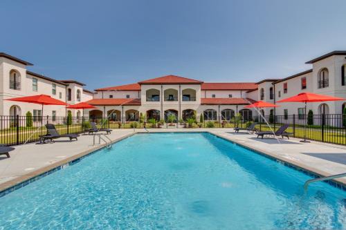 Swim, Golf & Bowl - Loretto Vacation Rental Apt!