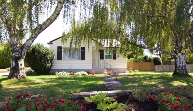 Syvila`s Cottage · Syvila`s - Charming Updated Cottage