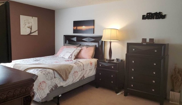T Regency Suite