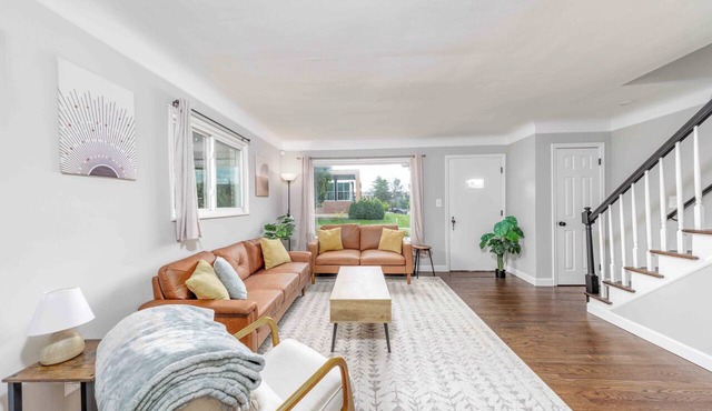 “THE BIRMINGHAM” 3 BED LUXURY TOWNHOME DOWNTOWN