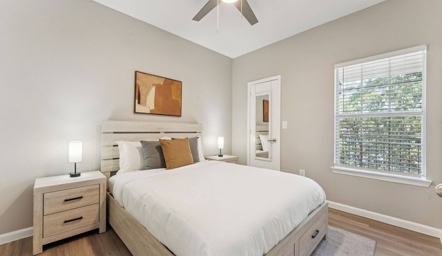 The Calvin 335 I Spacious 2 bed 1 Bath