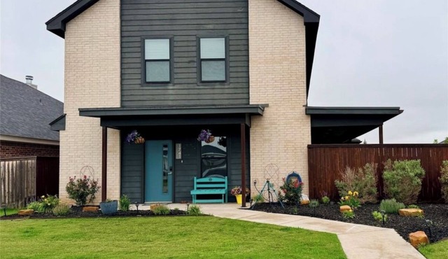 The Carriage House - 5 BEDROOMS/SLEEPS 16/1 MILE FROM ACU
