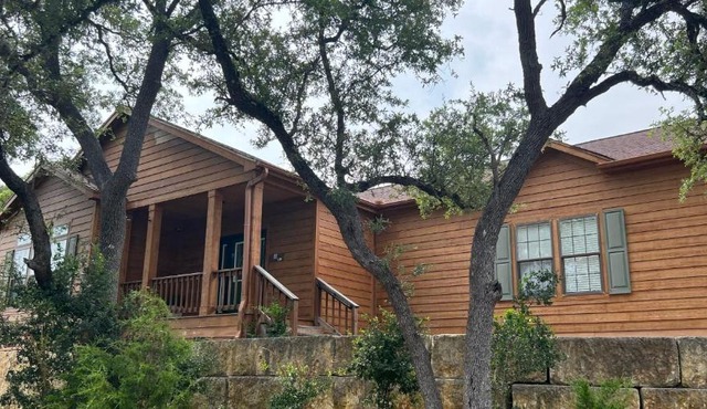 The Den - Family friendly, Close to Fiesta Texas, SeaWorld, Riverwalk and more