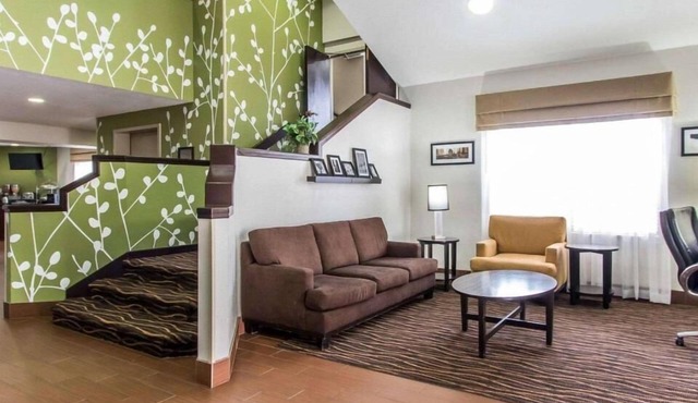 The Douillet by Demeure Hotels