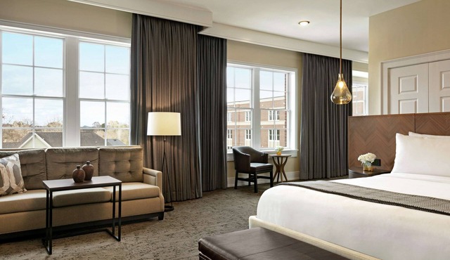The Harpeth Franklin Downtown, Curio Collection by Hilton