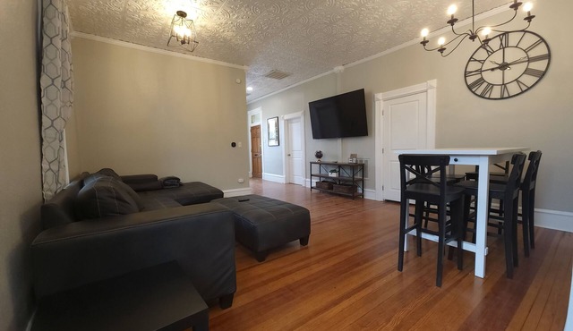 The Little Green House Cozy & Centrally Located Near the Riverwalk/Downtown