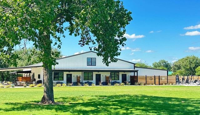 The Main Barndo PLUS 8 Bungalows @BarndoBungalows