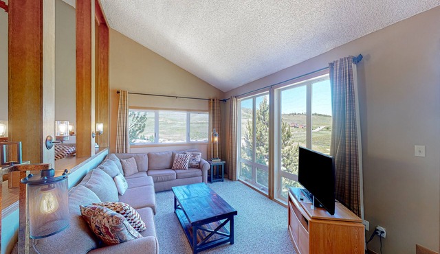 The Mountainside - Unit B47 with a private indoor hot tub, views, & pool