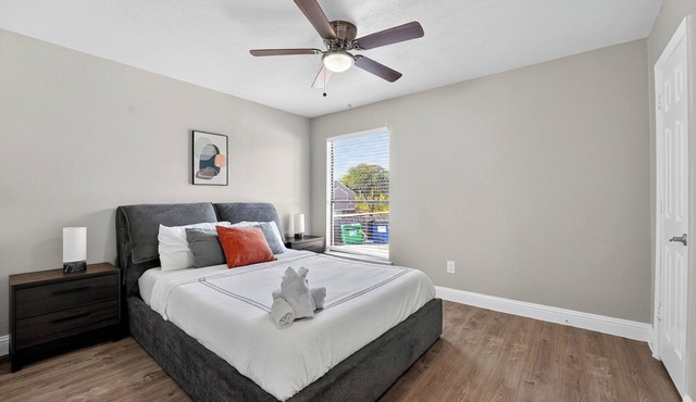The Paxton | Sleek 2 Bedroom Flat