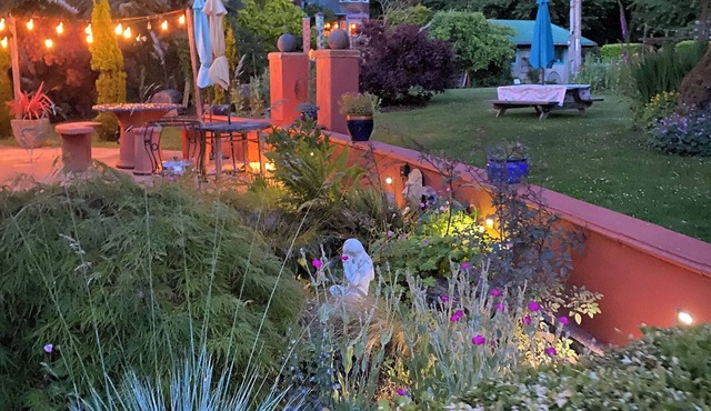 The Pottery at Reverie Gardens is your dream destination!