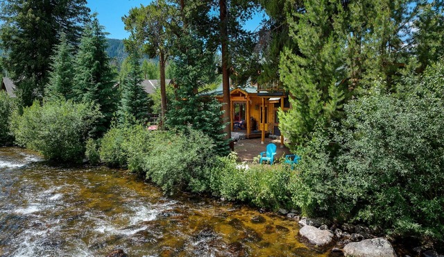 The River House 3 Bedroom Cabin