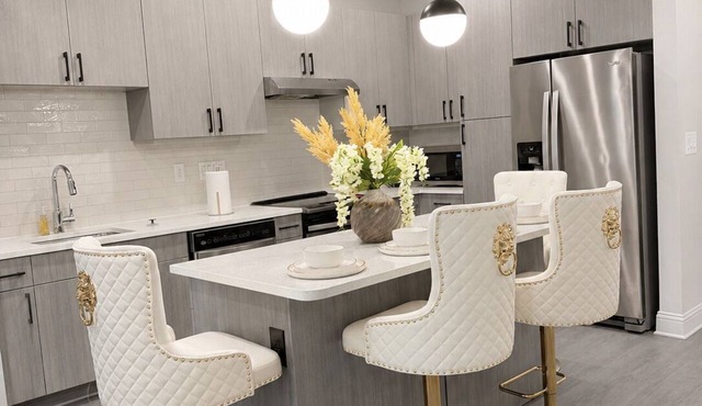 The Royal Retreat in enchanting Frisco