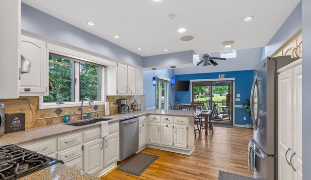 The Shawnee Smart Estate-Sleeps 10+