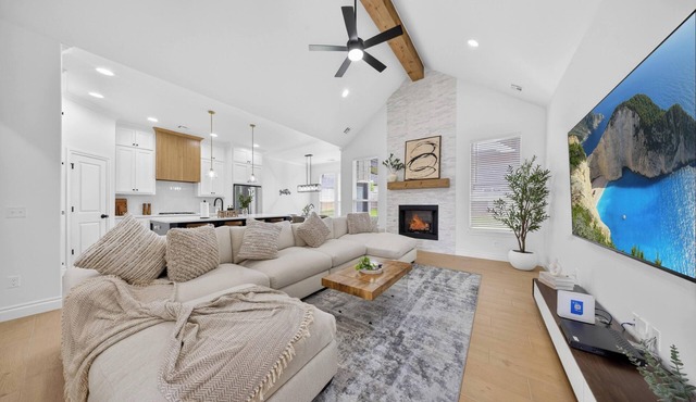 The Soft Modern House - Designer Home + Cozy Vibes