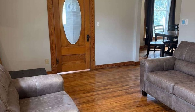 The Spruce House Family 4BR 2 Bath, Great Location, In Ogallala, Close to Lake McConaughy