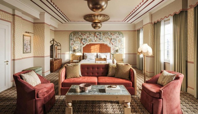 The Stoneleigh, Autograph Collection