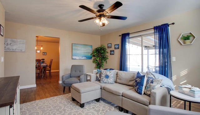 The Village Home w/Pool, 12 Mi to Okc!