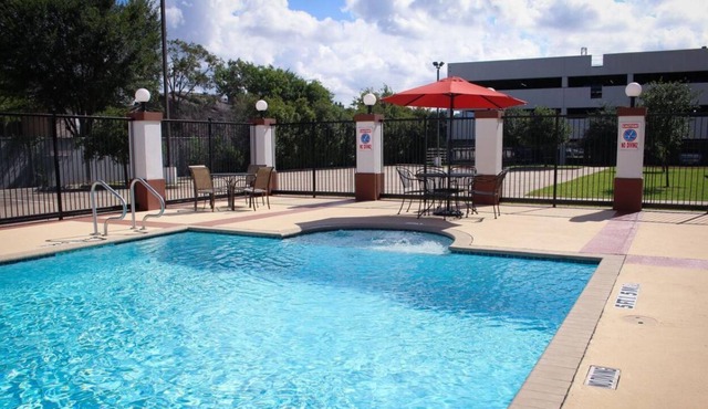 Three Comfy Suites, Close to Attractions