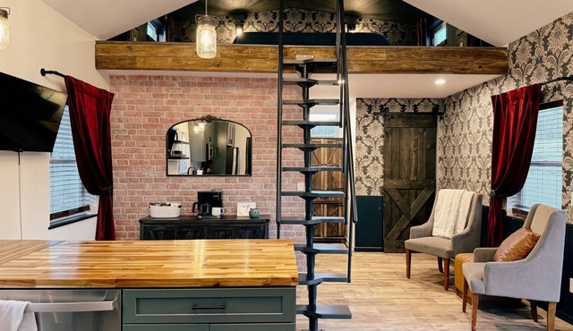 Tiny Glamping Lake House - The Black Rose Saloon