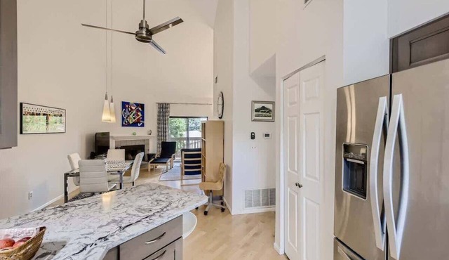Turnkey 2 BDR/2 BA Boulder Condo in Boulder