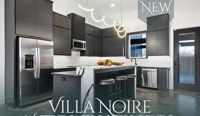 Twin Lake Retreats: Villa Noire & Amber Enclave
