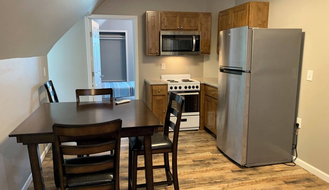 Two Bedroom Loft Apartment. Fully stocked kitchen close to downtown Hannibal.