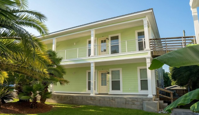 Ultimate Group Stay · 2 Full Apts · 6BR · Parking