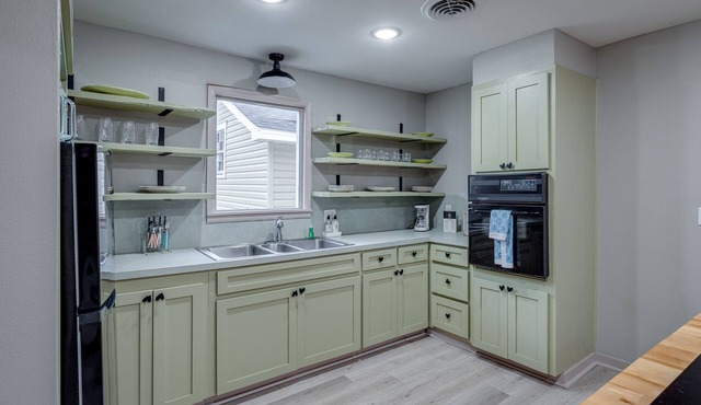 Unique 3 bedroom Throwback
