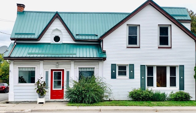 UnitC— Loft Studio in Quinte West