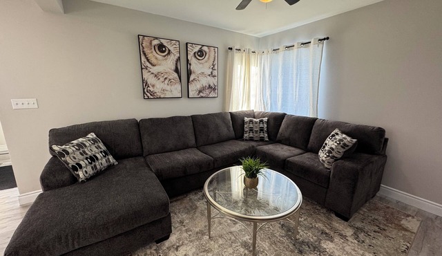 Unwind at Windemere 3-Bedroom Apartment in Thunder Bay in Thunder Bay