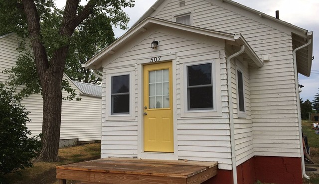 Updated Mott ND Hunter/Guest House in Mott