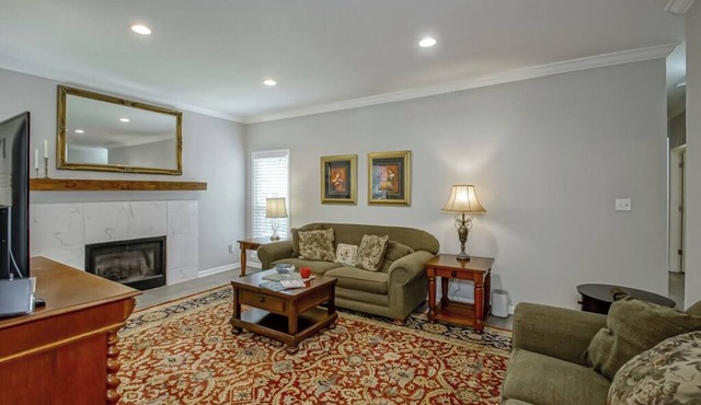 Upscale 3BR/2BA Oasis in Bocage Near LSU & Hospitals Baton Rouge