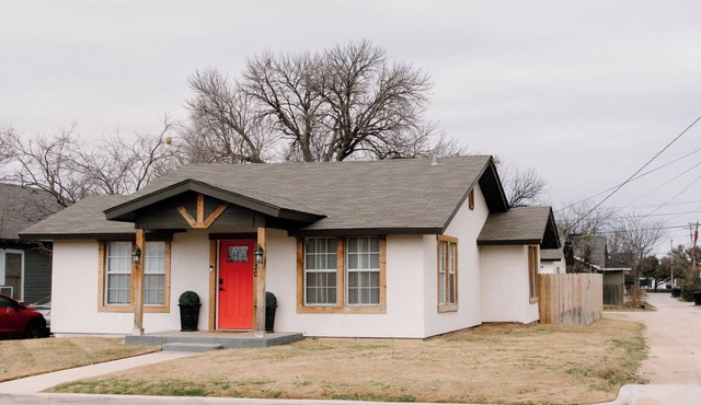 Urban Chic 1 BR - Downtown Abilene - Data Center