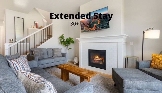 Vernazza Retreat | King Suite & Resort Amenities