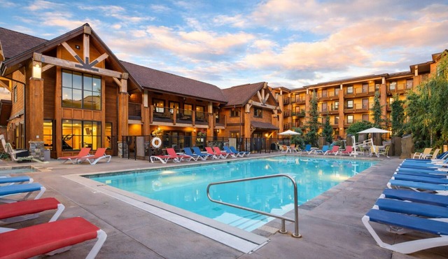 Views+Pool+Hot tub: Summer Lake Days Made Easy at WorldMark Chelan – Lake House