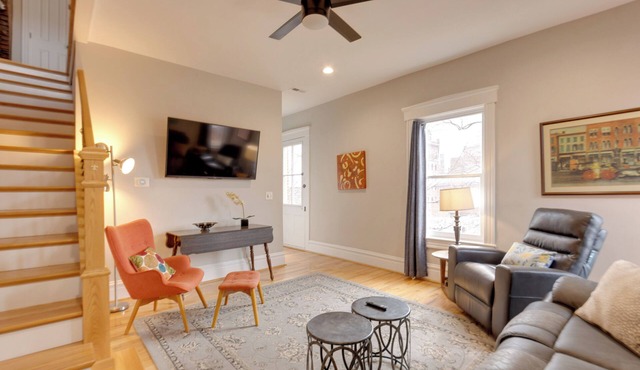 Walkable Area: Spacious Apt in Dtwn St Louis