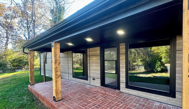 Warm & Modern Villa