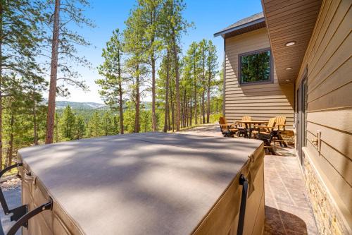 Whiskey Ridge Lodge