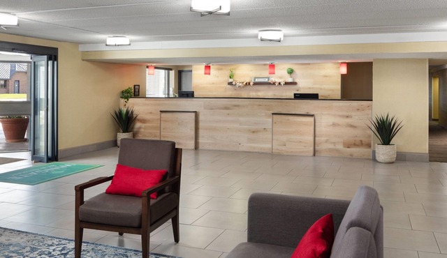 Wingate by Wyndham Lincoln Airport East I-80