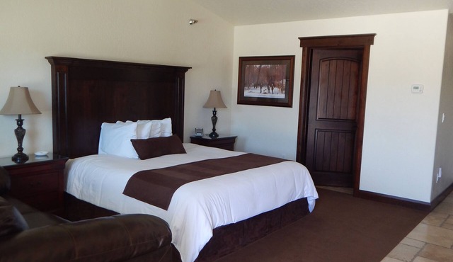 Winterton Suites in Williston