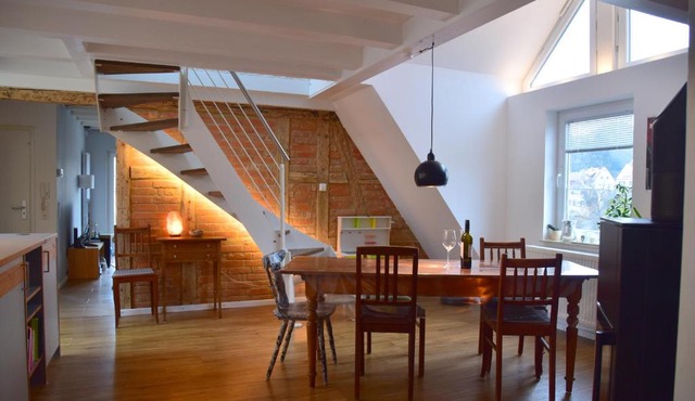 Wunderschöne helle Wohnung, 10 min zum Zentrum in Stuttgart
