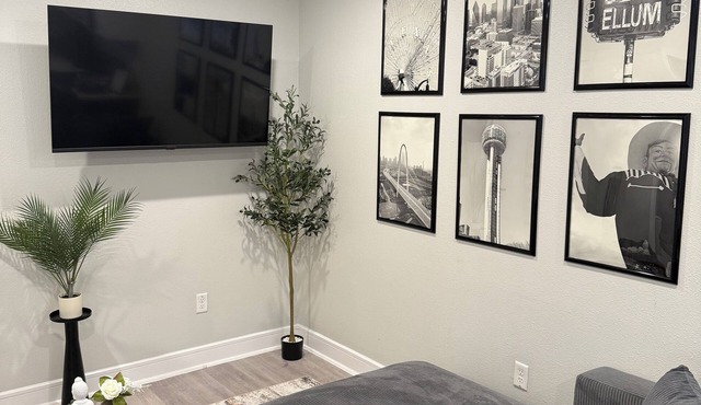 Your Downtown Dallas Escape: Cozy 1BDR 1BA Steps from Attractions!